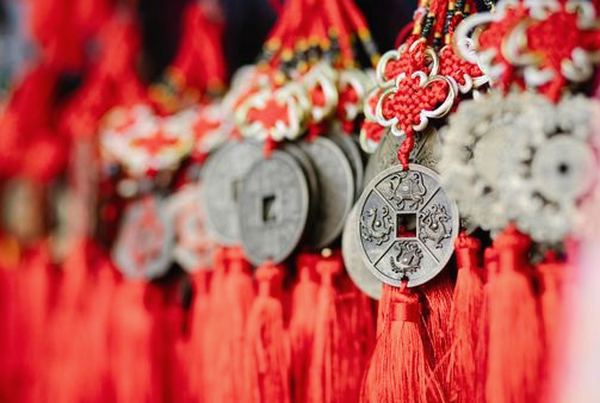 tứ sắc Debet